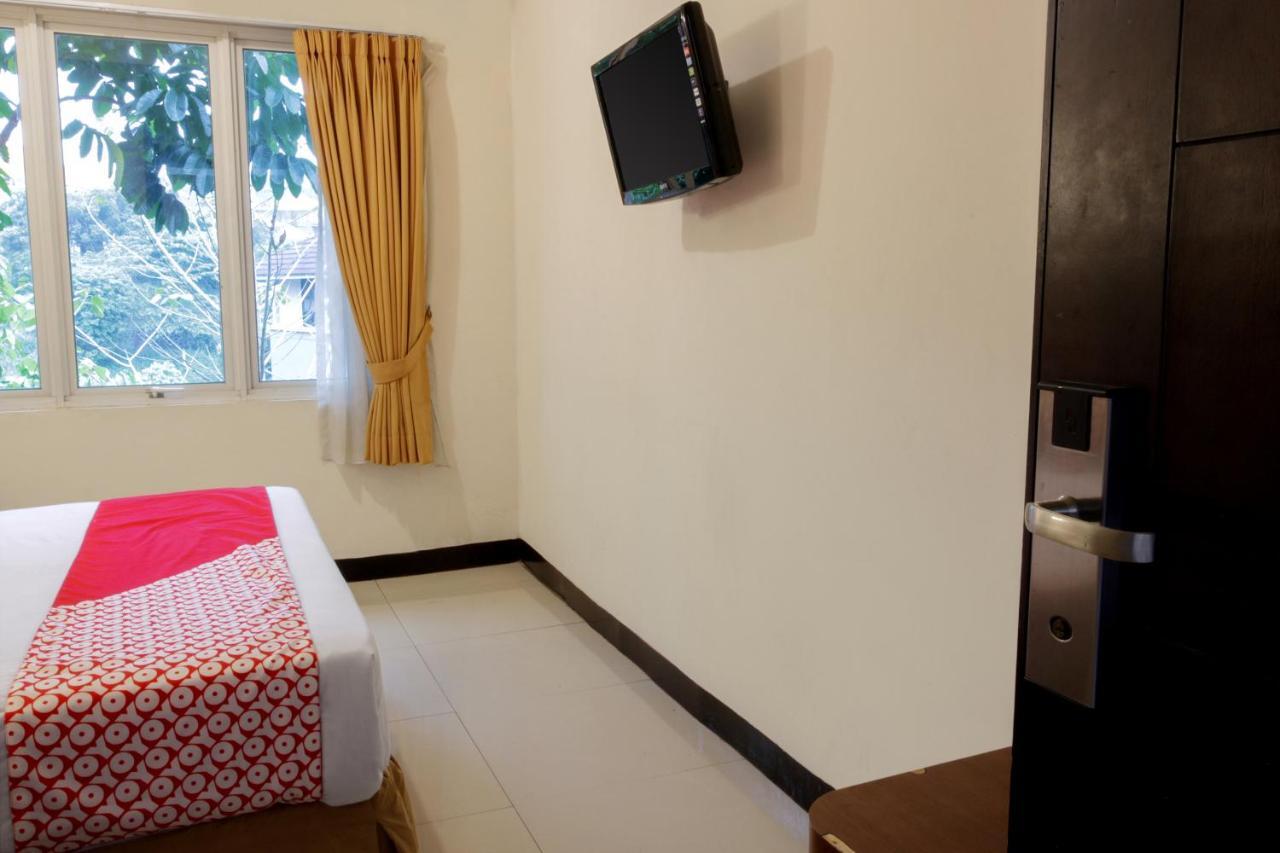Oyo 167 Dago'S Hill Hotel Bandung Extérieur photo